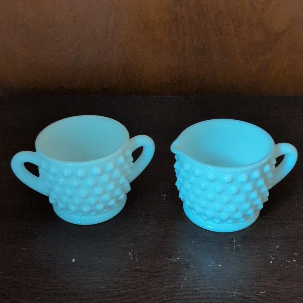 Fenton hobnail white